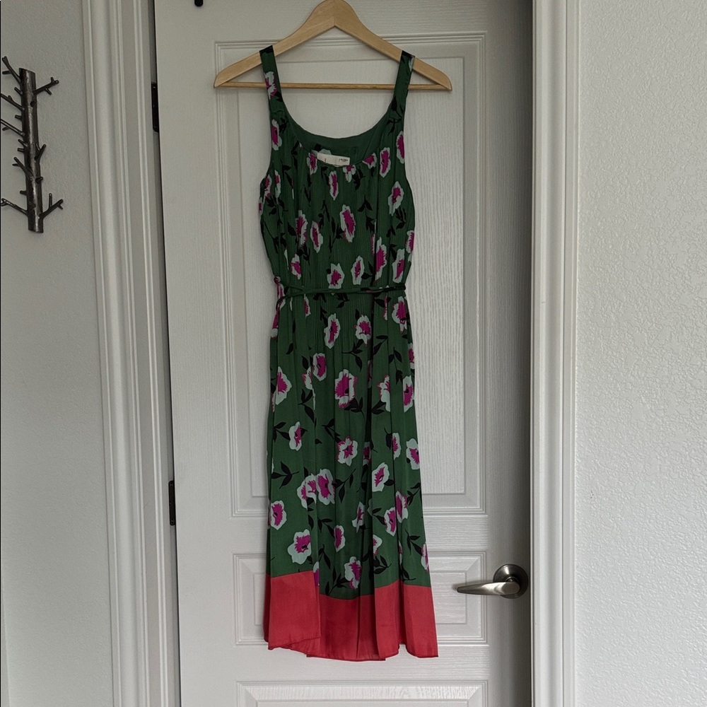Anthropologie Green Dress with Fuschia BlackWhite  Red Floral Accents. SZ S. EUC